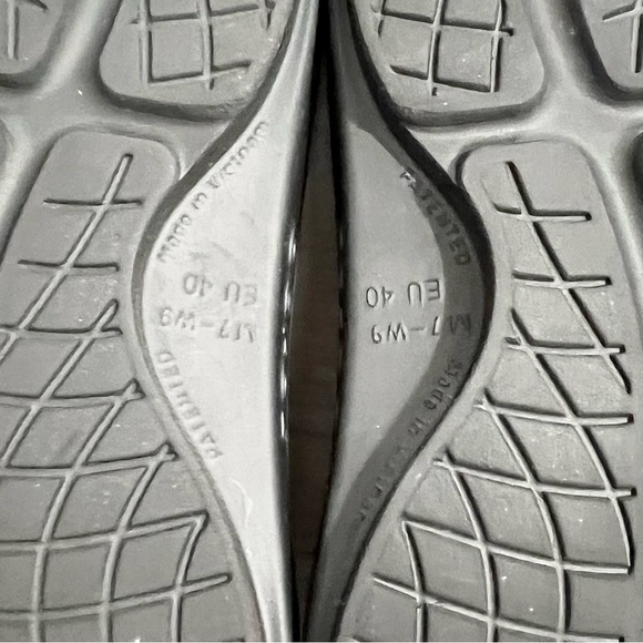 OOFOS Oorigional Sandal— Black - Picture 4 of 6